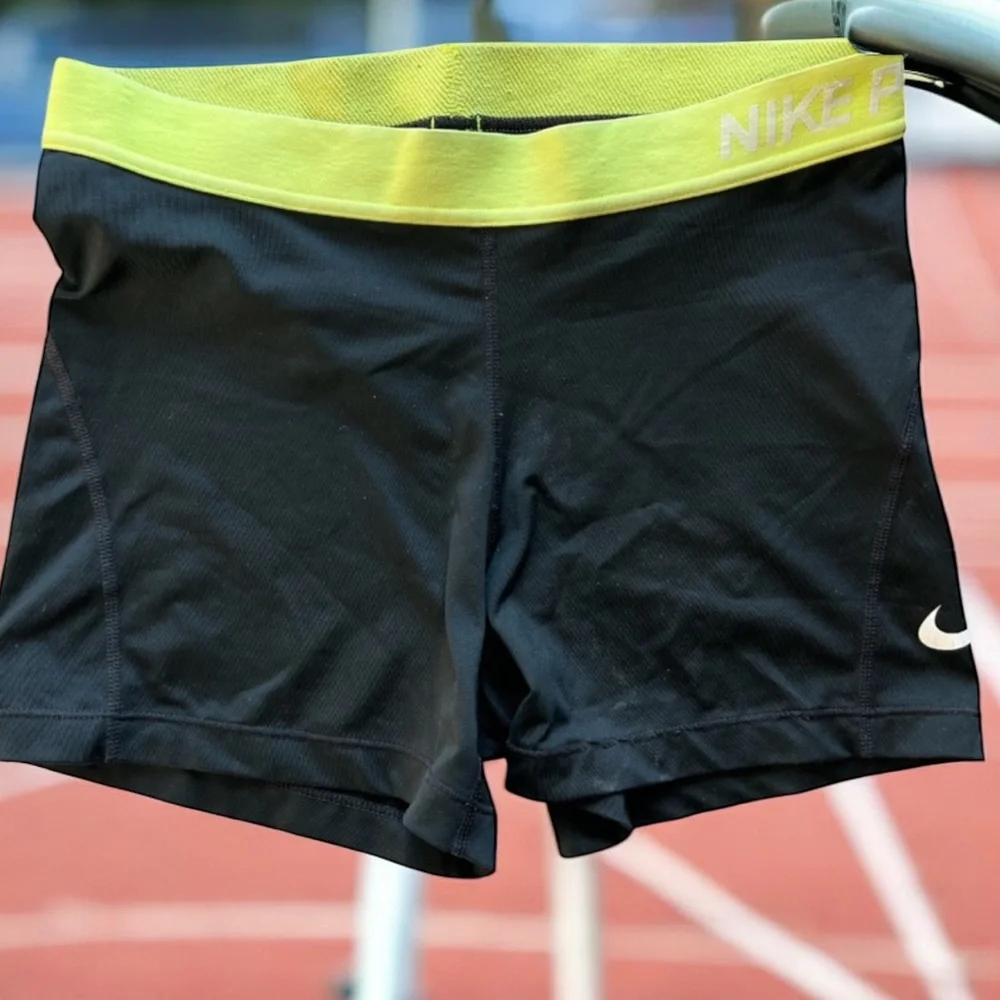 Nike Pro Women’s Compression Shorts Black Neon Green‎ Waistband Size L